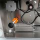 Elektrischer Hand Flaschen-Etikettierer Edykedy EK100, mit zusächlich pneumatsichem Andruck zum stehenden Etikettieren von Flaschen, Gläsern, Konserven-Dosen oder anderer Zylinder, für ein Vorder-Etikett, made in Germany (Versand kostenfrei *)