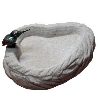 Vogeltränke aus Steinguss Herz mit Rottenecker Art.-Nr. 89003 Bronze-Eisvogel, Flügel geschlossen