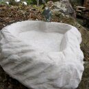 Vogeltränke aus Steinguss Herz mit Rottenecker Art.-Nr. 89003 Bronze-Eisvogel, Flügel geschlossen