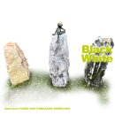 Gartendeko: Rottenecker Bronzefigur Froschkönig  klein sitzend, Höhe etwa 17cm, Naturstein Farbe Black / White, ca. 60cm hoch