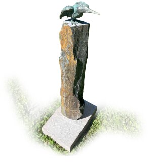 Gartendeko Figur: Bronzefigur Garten, Eisvogel, Flügel offen, Vogel auf Schiefer-Stein mit eingrabbarem Beton-Standfuß, original Rottenecker Objekt