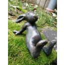 Gartendeko Figur: Bronzefigur Garten, Emil der Hase, 11...