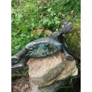 Gartendeko Figur: Bronzefigur Garten,  Mads der Hase, Wasserspeier/Brunnen, 30 cm hoch, original Rottenecker Objekt