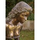 Gartendeko Figur: Bronzefigur Garten, Frau sitzend, Elonie groß, Wasserspeier Frau / Mädchen, 66 cm hoch