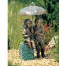 Gartendeko: Bronzefigur Regenschirmkapriolen (Junge...