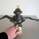 Gartendeko Figur: Bronzefigur Garten,  Froschkönig Dietmar, Wasserspeier/Brunnen, 51 cm breit