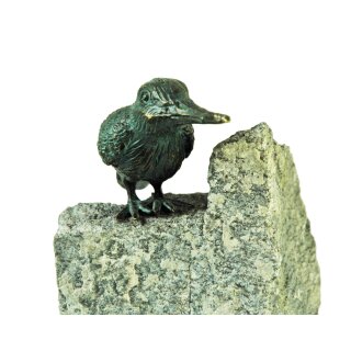 Gartendeko Figur: Bronzefigur Garten, Eisvogel, Flügel geschlossen auf Granit, Vogel auf Stein ca 28 cm hoch  (Restposten)