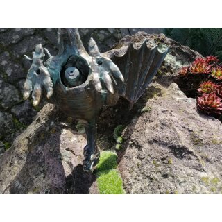 Details:   Gartendeko: Bronzefigur Drusilla, Wasserspeier/Brunnen, 27cm hoch /  