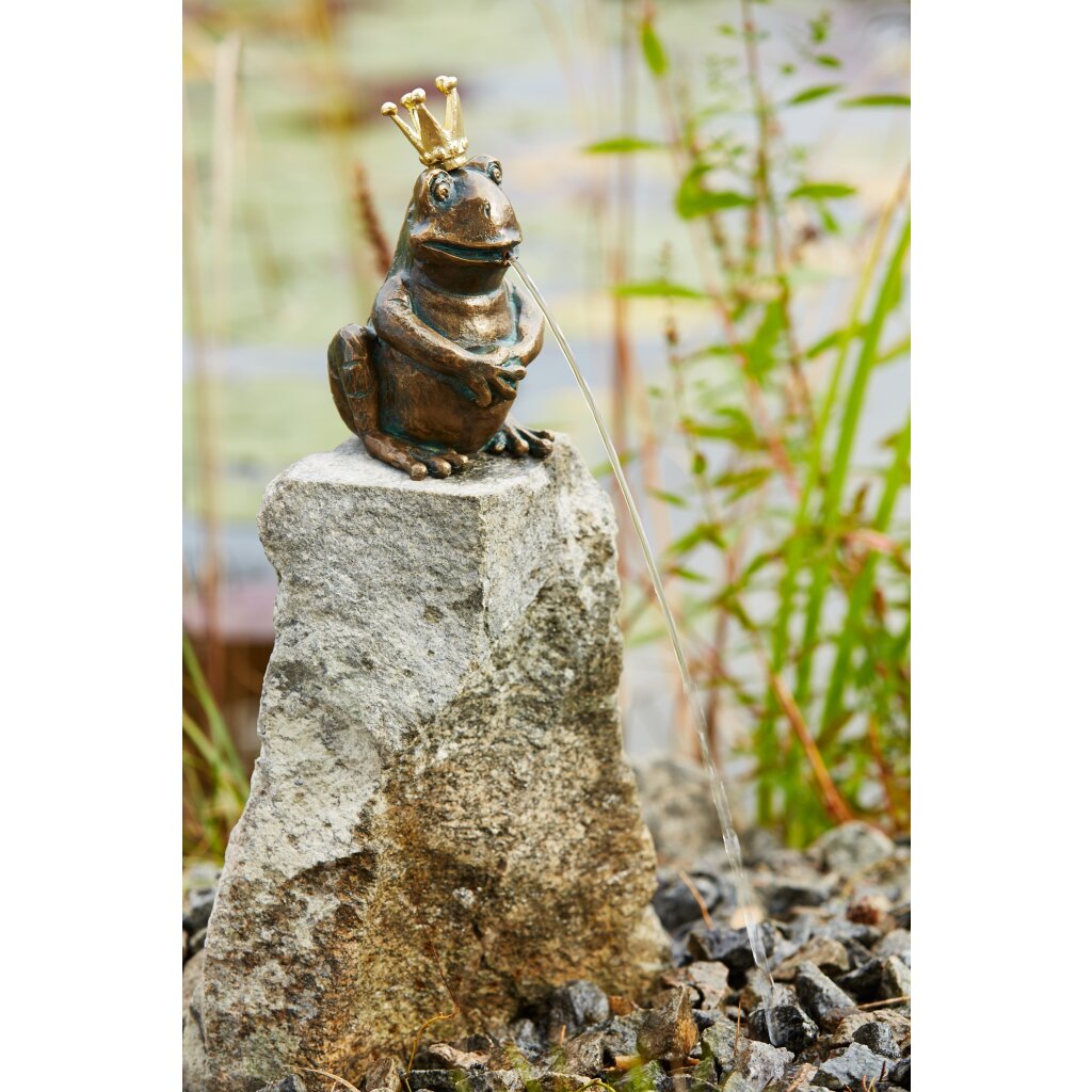 Gartendeko Figur: Bronzefigur Garten,  Froschkönig Hermann, freistehend, Wasserspeier / Brunnen 	 
		 (Gartendeko, Bronze, Figur, Brunnen)  
	