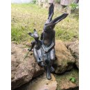 Hasenpaar sitzend, Wasserspeier / Brunnen aus Bronze,...