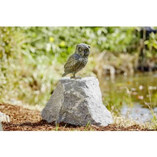 Details:   Gartendeko Figur: Bronzefigur Garten, Uhu stehend auf Granit, Vogel auf Stein / Uhu,stehend,auf,Granit 