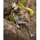 Gartendeko: Rottenecker Bronzefigur Froschkönig  klein sitzend, Wasserspeier / Springbrunnen, Höhe etwa 17cm