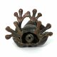 Gartendeko: Bronzefigur Froschkönig, hockend auf Granit, Brunnen / Wasserspeier, inkl. Granitstein mit Bohrung