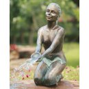 Bronzefigur Frau sitzend / kniend,   Akt: Chiara...