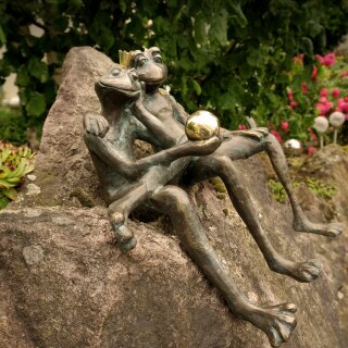 Gartendeko Figur: Bronzefigur Garten, Froschkönig-Paar, Wasserspeier / Brunnnen